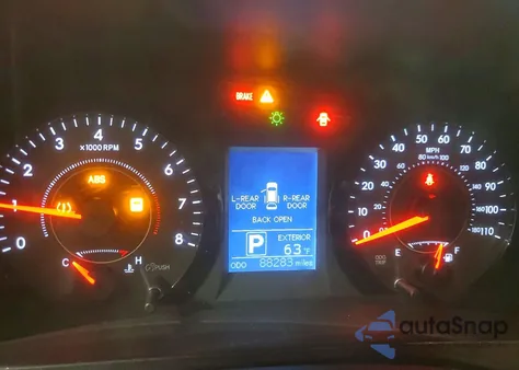 2016 Toyota Sienna Le z USA, uszkodzony, nr VIN 5TDKK3DC0GS755875